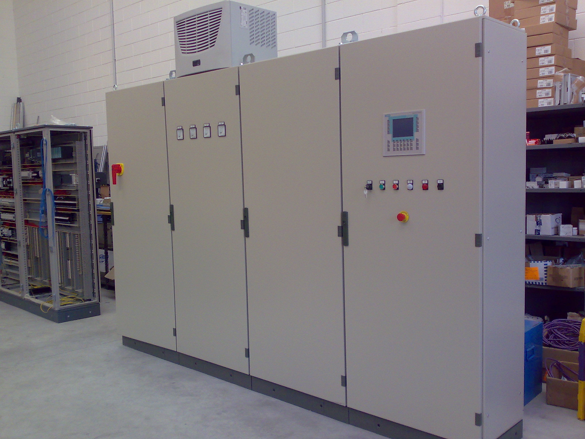 Quadro elettrico 4 ante chiuso