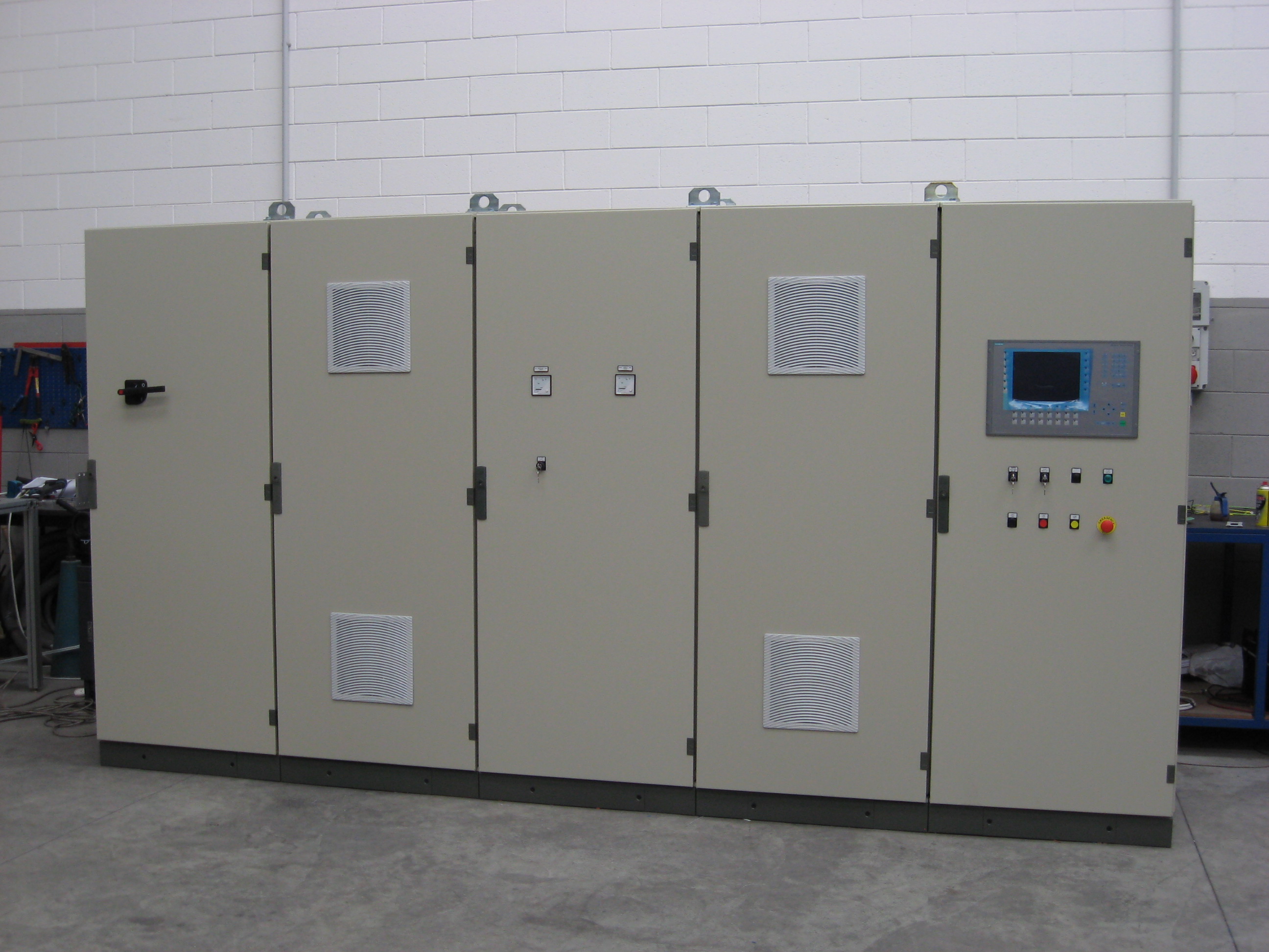 Quadro elettrico 5 ante chiuso